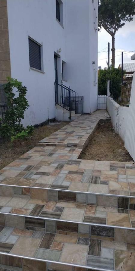 Family Apart Nahariya Exterior foto
